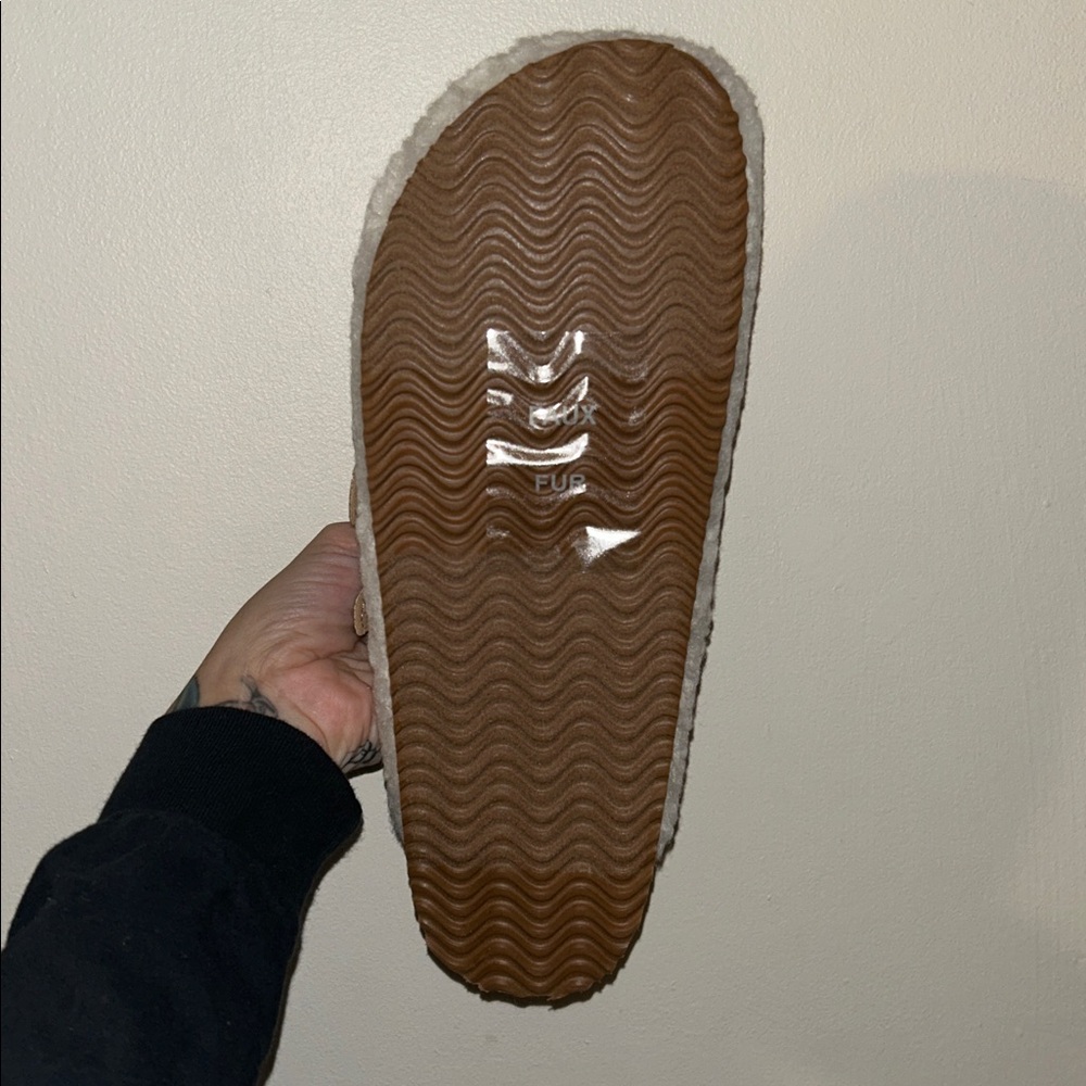 Rocket Dog Cozy Shearling Clogs with Buckle Straps, NWT! - Picture 11 of 11